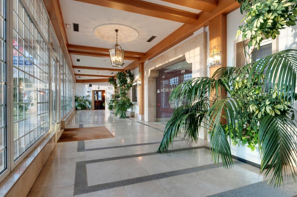 โรงแรมมาดริด-เคตาเฟ โลสอังเคเลส เกตาเฟ ภายนอก รูปภาพ