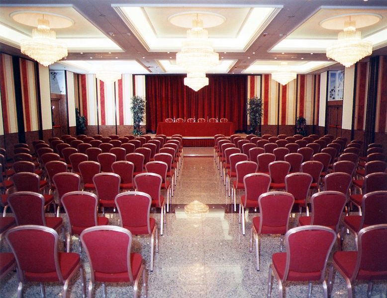 โรงแรมมาดริด-เคตาเฟ โลสอังเคเลส เกตาเฟ ภายนอก รูปภาพ